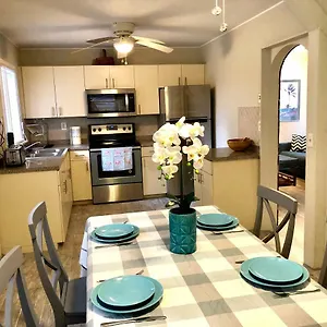 Downtown Near Siesta Key Beaches And Golfing Sarasota